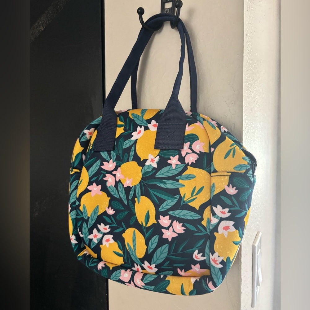 (MYTAGALONGS) Floral Patterned lunch Bag